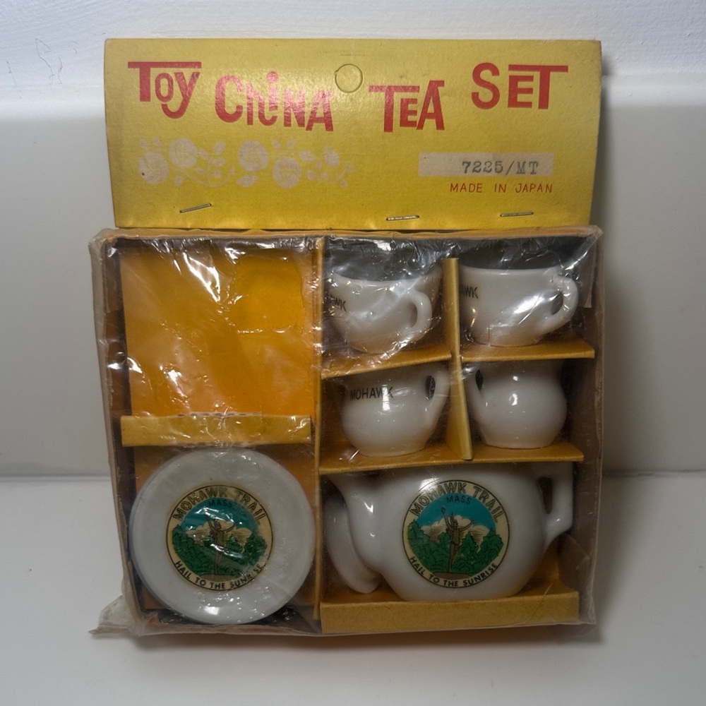NOS Vintage Toy China Tea Set Souvenir Eternal Light Peace Memorial Gettysburg